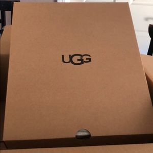Uggs size 9 never worn